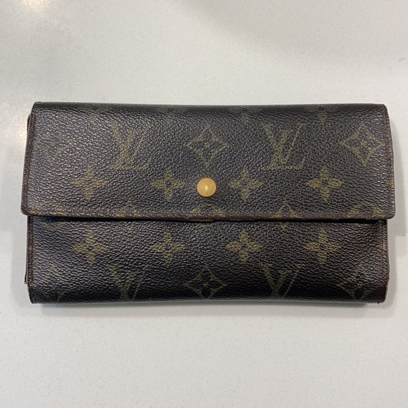 Louis Vuitton Monogram Wallet - Picture 3 of 13